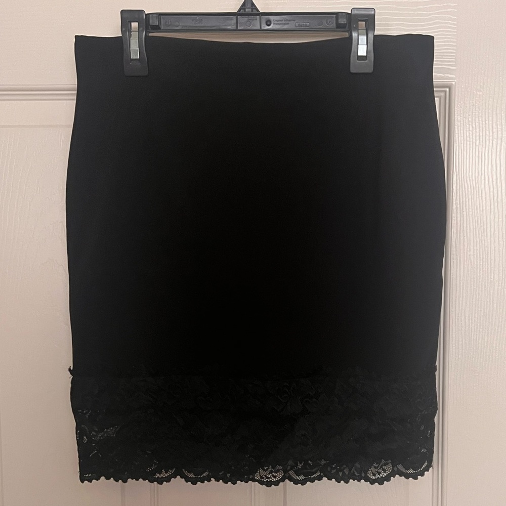 Short Fitted Skirt
